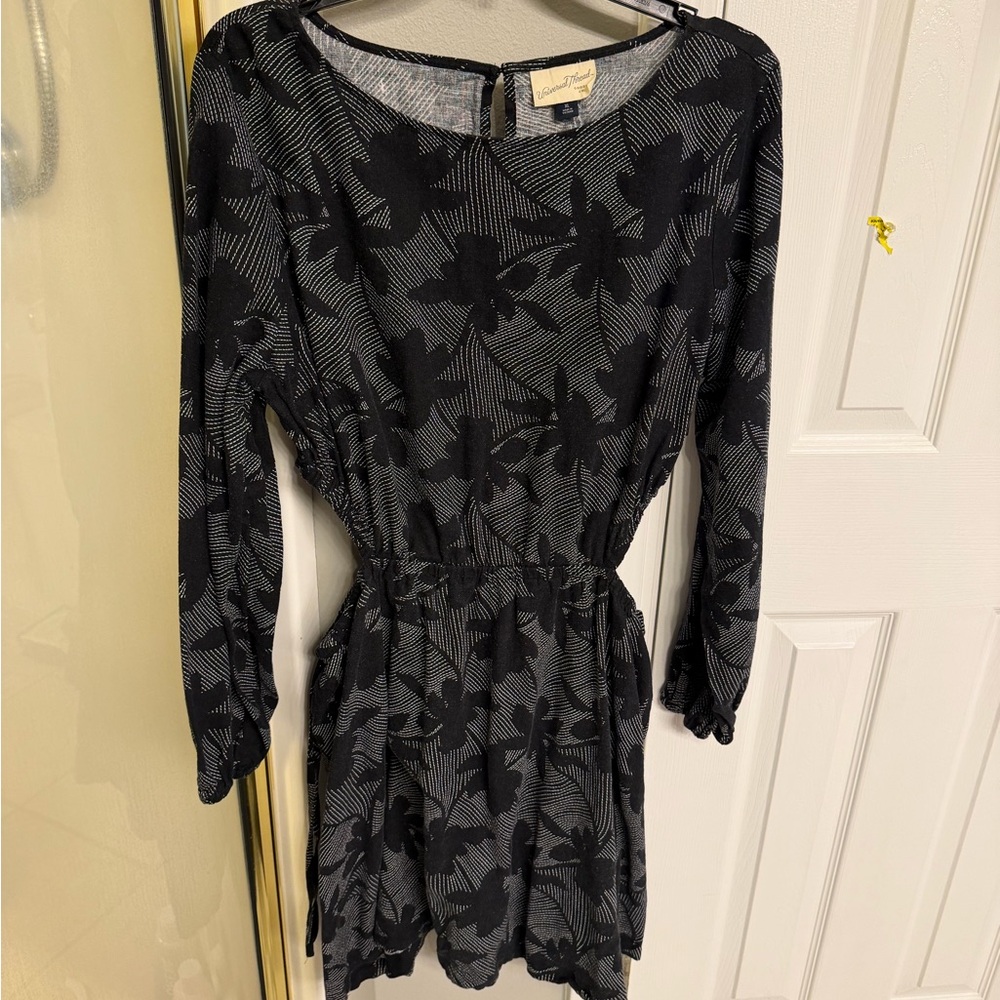 Universal Thread Black and Gray Floral Dress